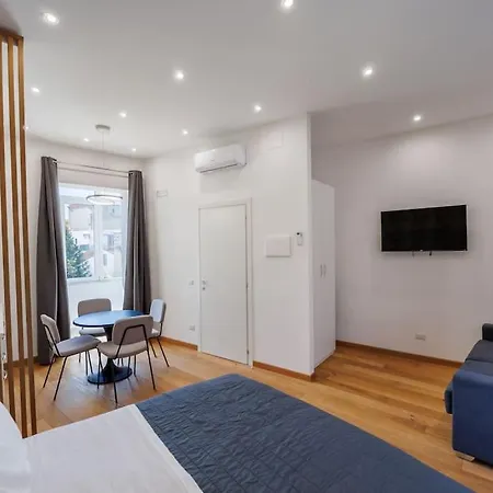 Apartament House In Decumani Entire By Houseinnaples *