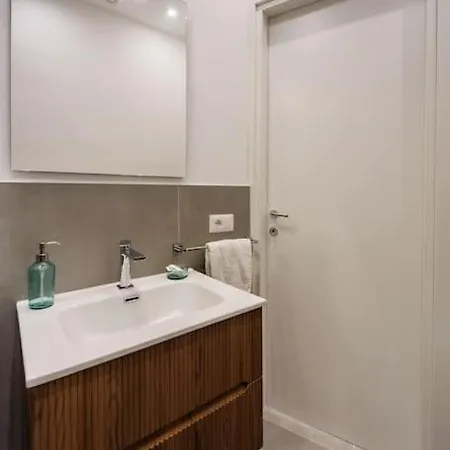 Appartement House In Decumani Entire By Houseinnaples